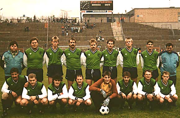 Unsere siegreiche Mannschaft 1988 auf dem Bökelberg